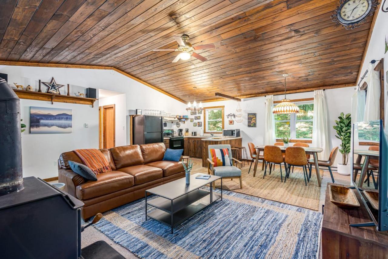 Secluded W Hot Tub, Fire Pit, Deck & Updated Wifi Great Cacapon Esterno foto
